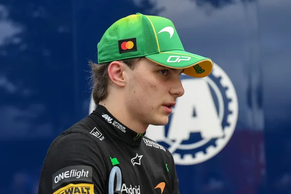 FOR HEADERS26 heartbroken piastri opens up on pre race crash in melbourne